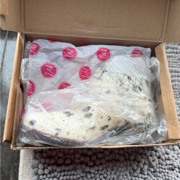 Matisse NWOT calf fur, white and dark brown. Made in Brazil 9M. In box. - Picture 2 of 15